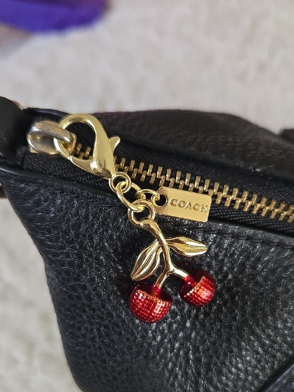 Coach Black Pebbled Leather Tote with Gold Hardware And Coach Cherry Zipper Pull - Picture 3 of 9